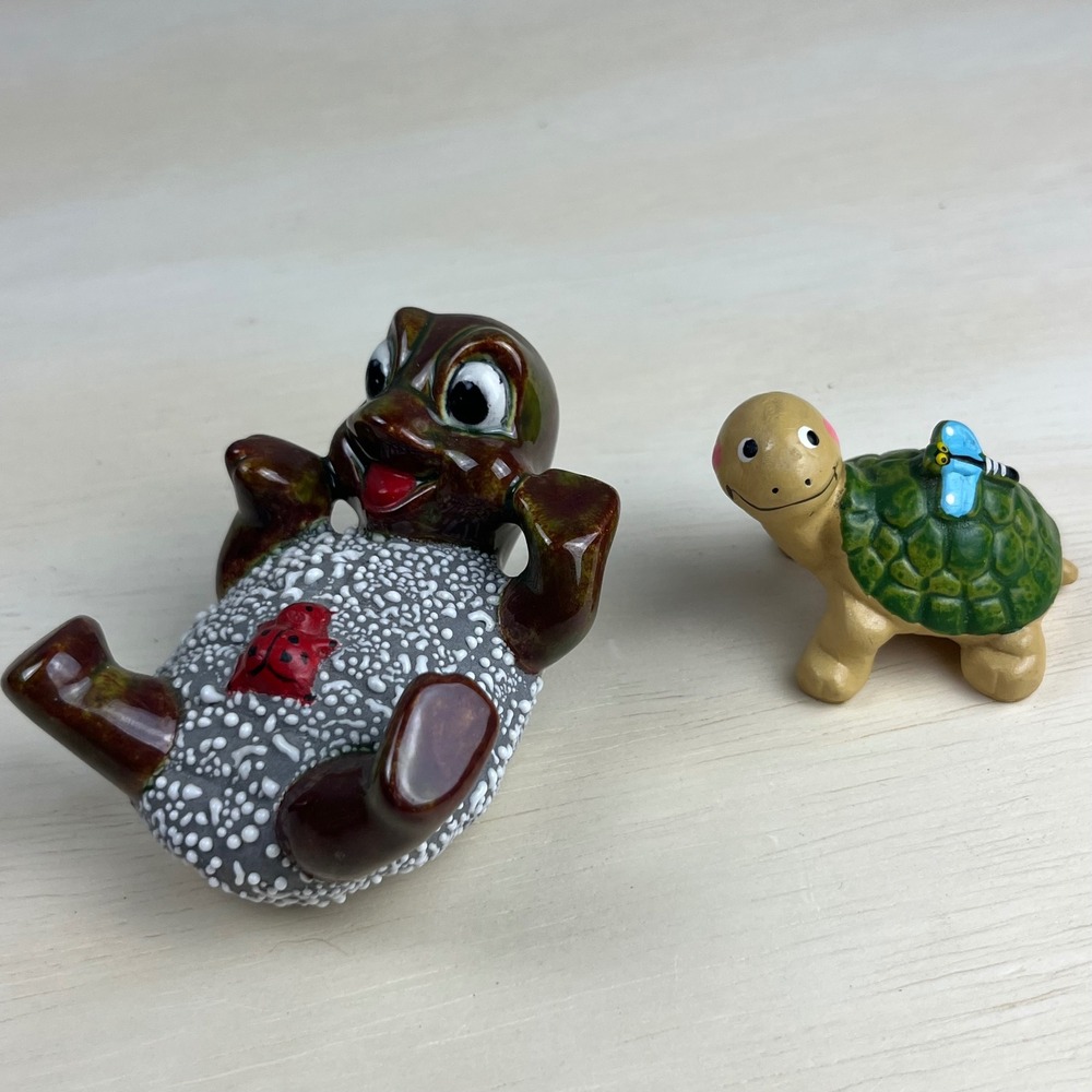 Vintage 1987 Signed Ceramic Turtle Figurine and Resin Turtle Dragonfly Lot of 2